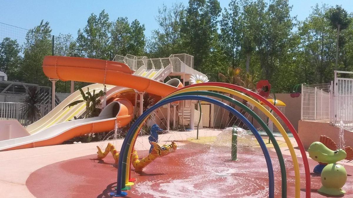 Hotel Camping Les Sables Du Midi Valras-Plage Exterior foto